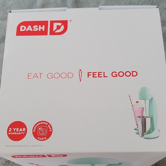 Dash Retro Milkshake Maker!!! - Picture 5 of 11